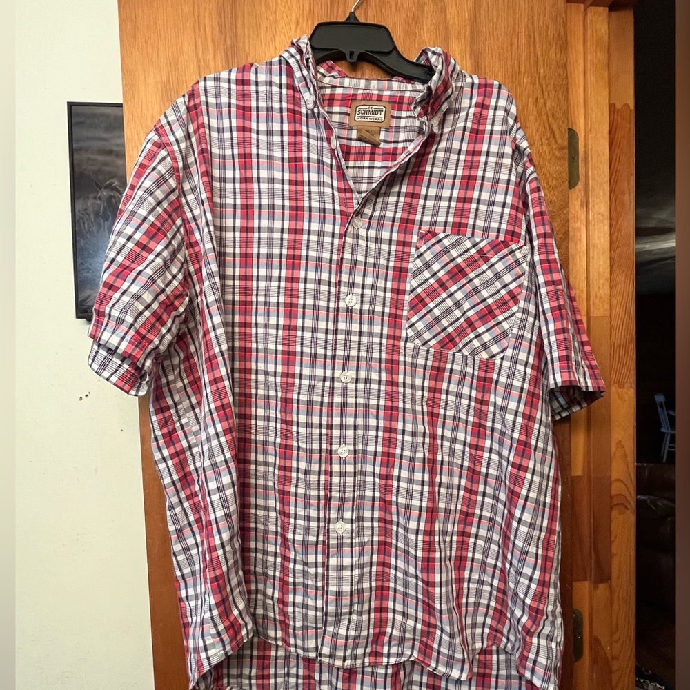 Short sleeve button up